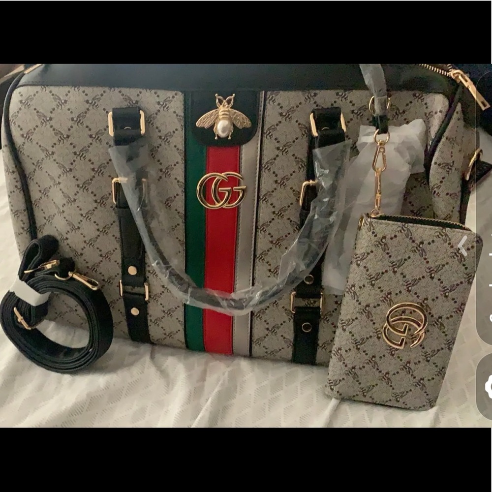 Gorgeous travel bag and wallet set